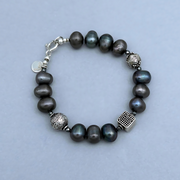 Introducing the Le BijouBijou Naida Black Pearl Bracelet